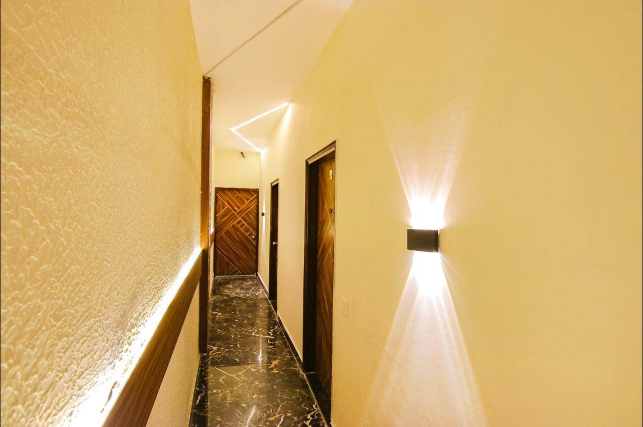 Fabhotel Palm Plaza Zirakpur 외부 사진